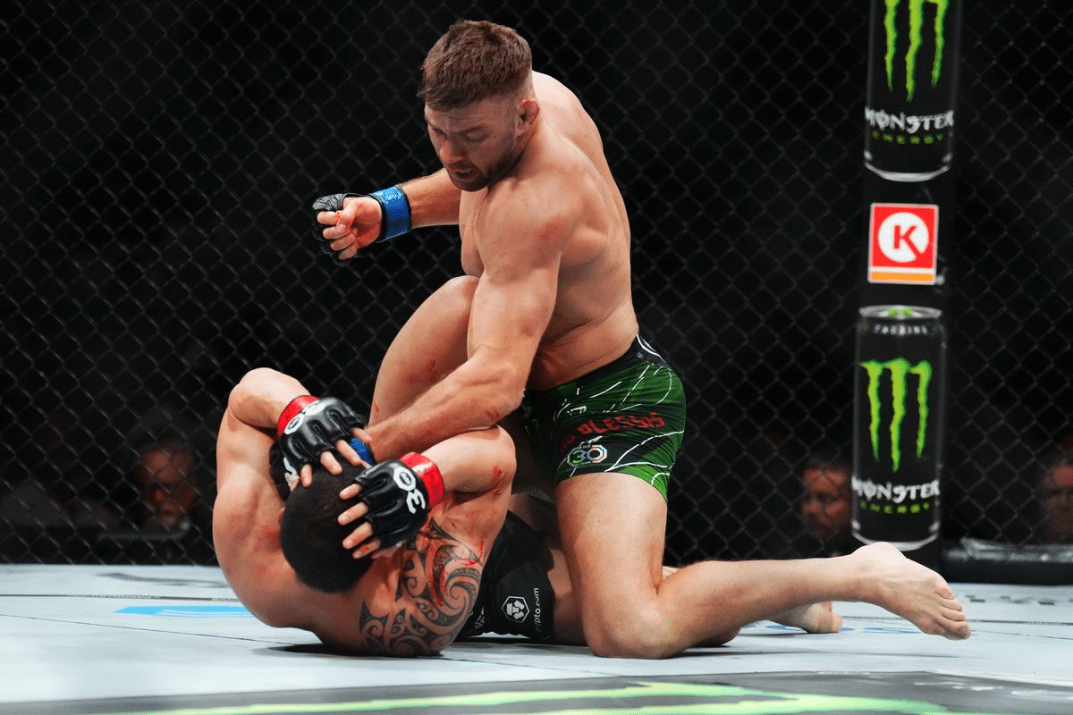 Du Plessis' Win Whittaker UFC 290